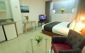 Sea Land Suites